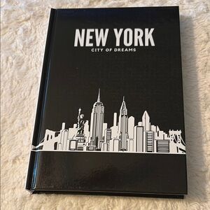 New York City of Dreams Coffee Table Journal (NWOT)
